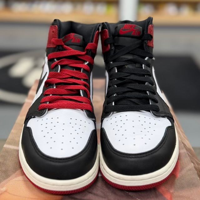 Jordan 1 Retro High OG Black Toe Reimagined (GS) - Preowned