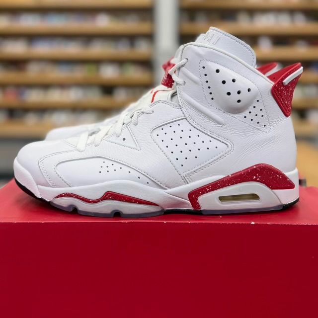 Jordan 6 Retro Red Oreo - Preowned