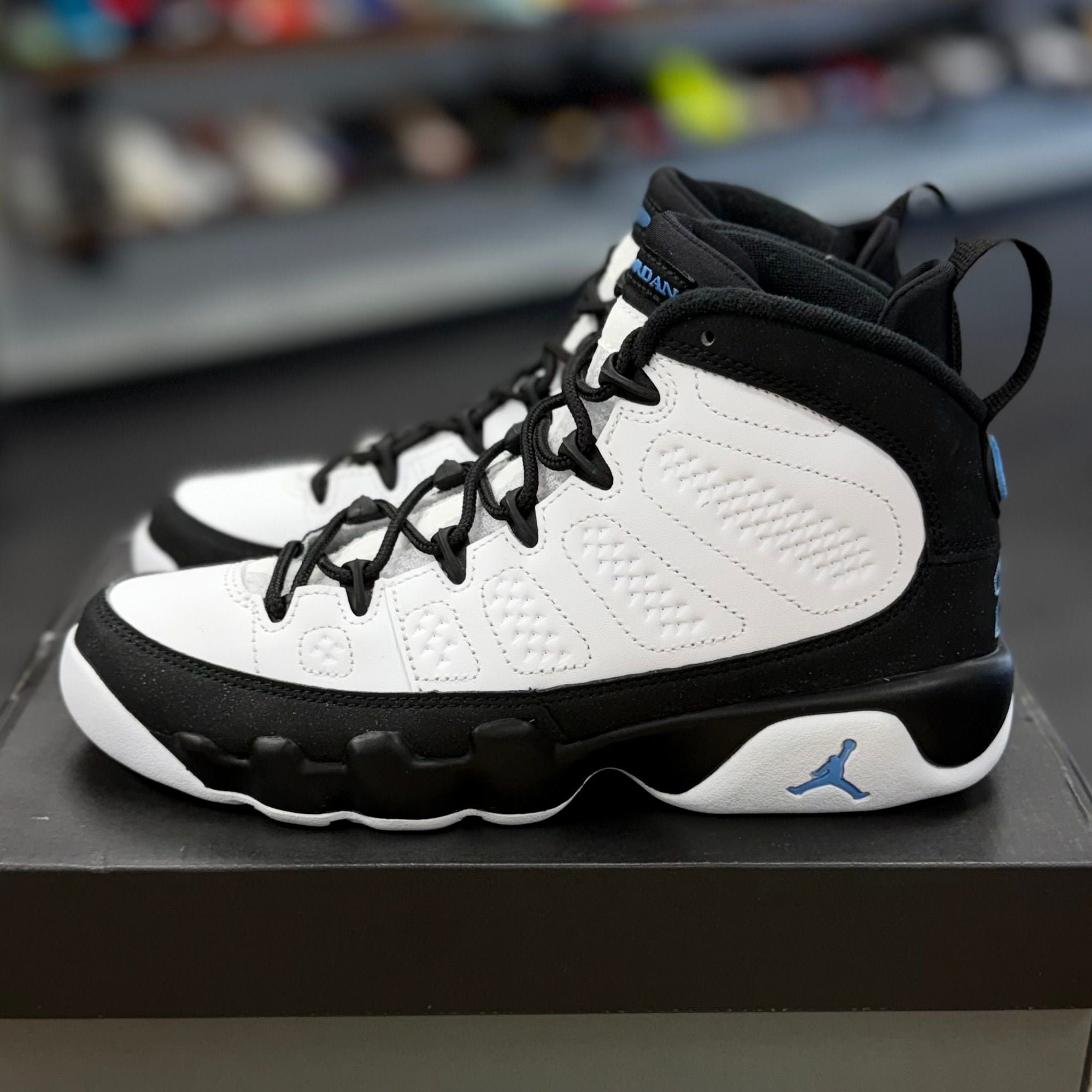 Jordan 9 Retro University Blue (GS) - Preowned