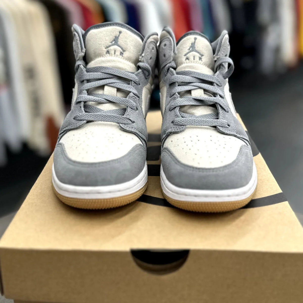 Jordan 1 Mid SE Coconut Milk Particle Grey (GS) - Preowned