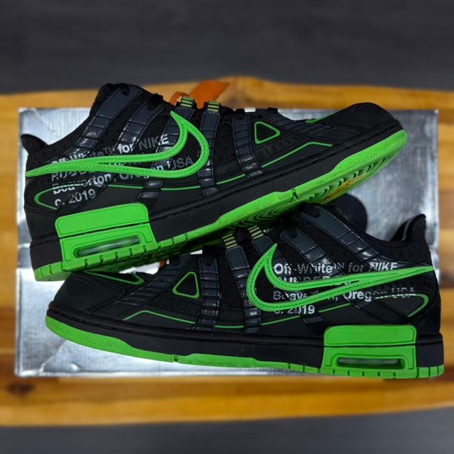 Nike Air Rubber Dunk Off-White Green Strike - Preowned