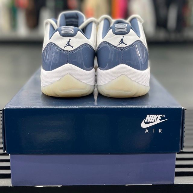 Jordan 11 Retro Low Diffused Blue - Preowned