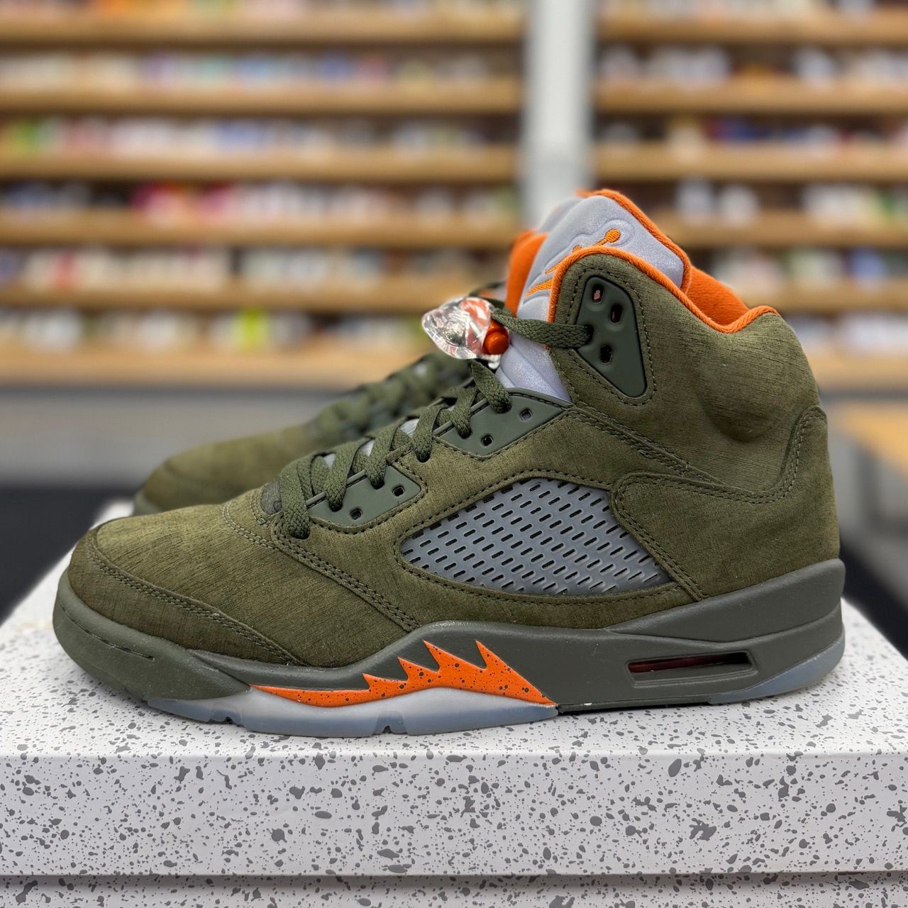 Jordan 5 Retro Olive (2024) - Preowned