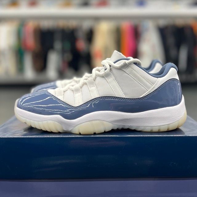 Jordan 11 Retro Low Diffused Blue - Preowned