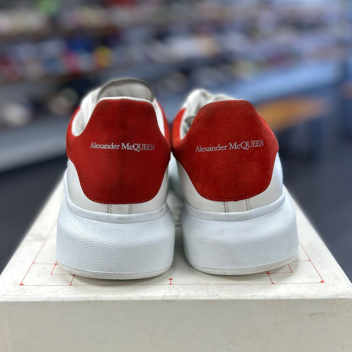 Alexander McQueen Oversized White Red - Preowned