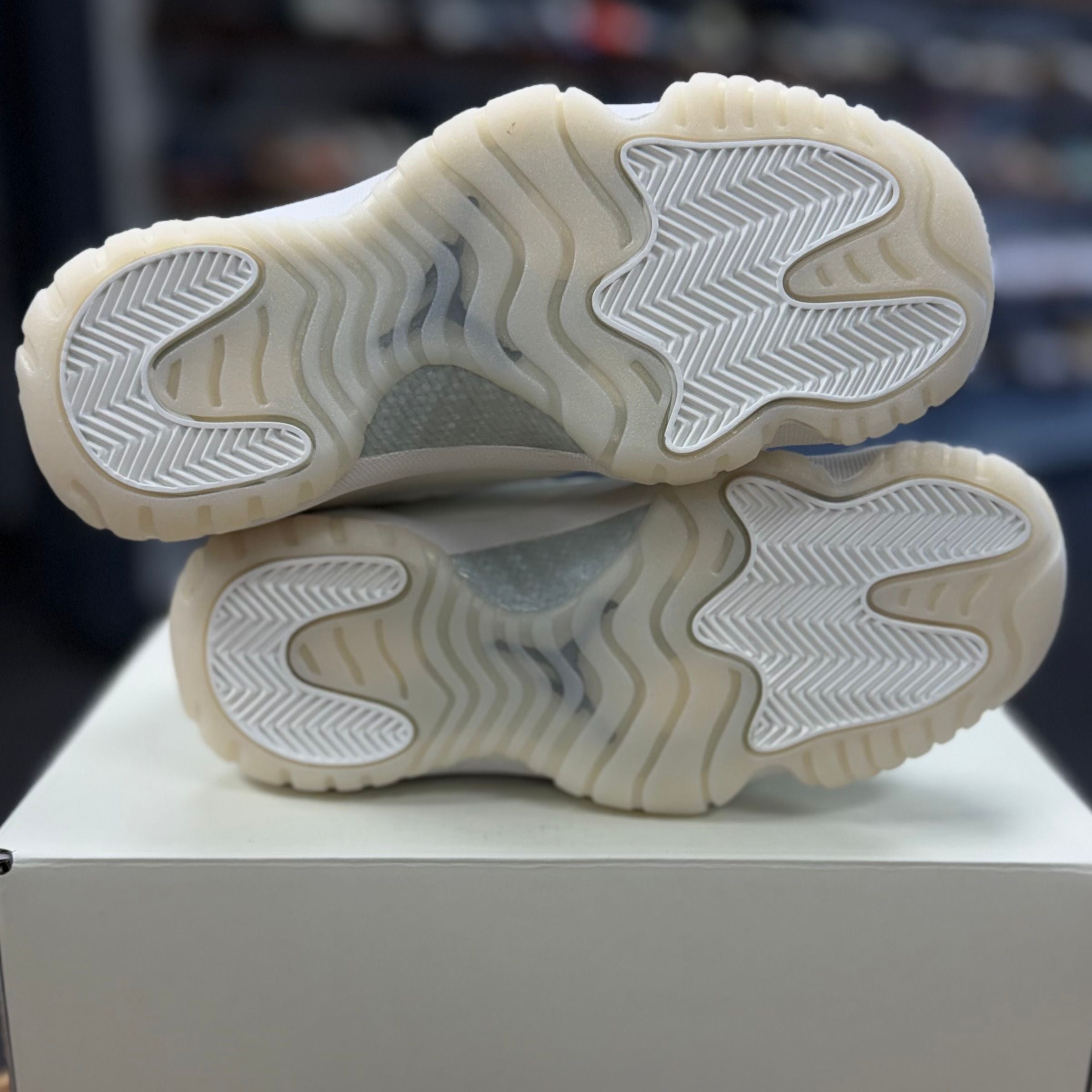 BRAND NEW STEAL - Jordan 11 Retro Pearl (Women's)