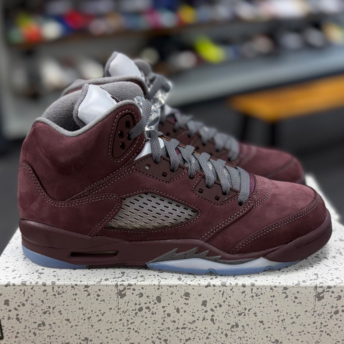 BRAND NEW STEAL - Jordan 5 Retro Burgundy (2023) (GS)