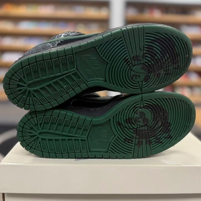 Nike SB Dunk Low There Skateboards - Preowned