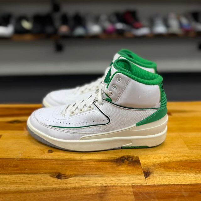 Jordan 2 Retro Lucky Green - Preowned