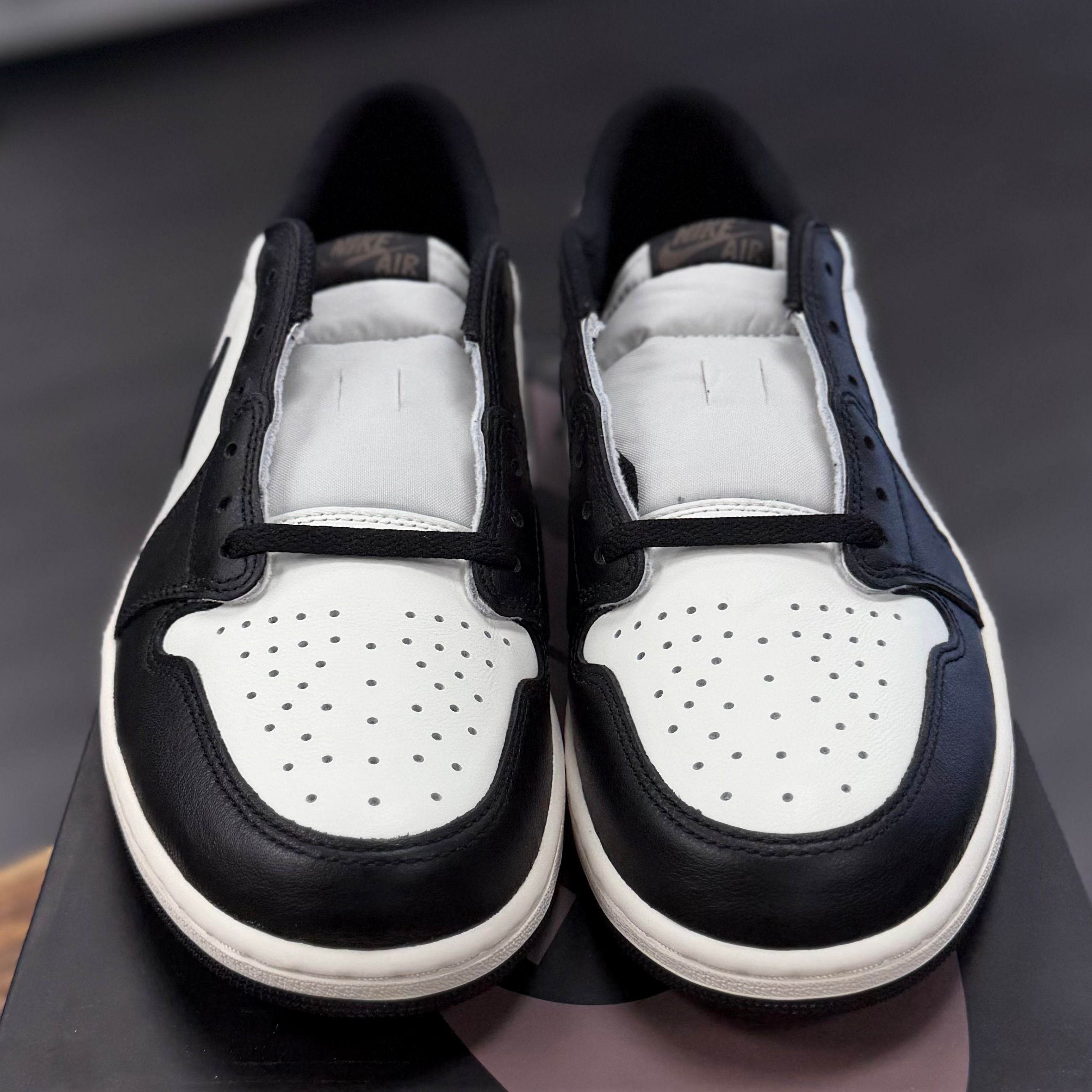 BRAND NEW STEAL - Jordan 1 Retro Low OG Mocha