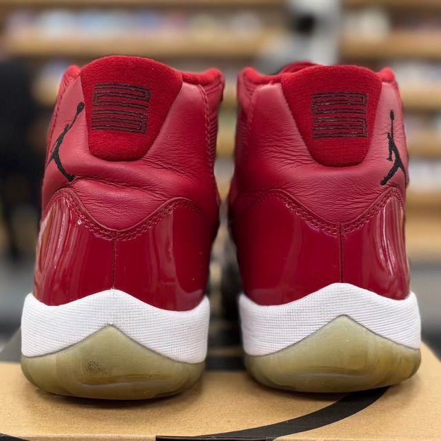 Jordan 11 Retro Win Like 96 - Preowned