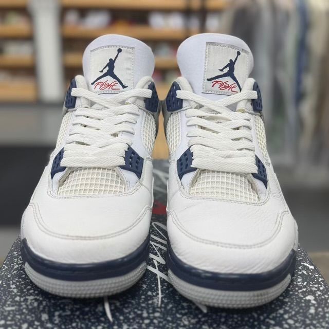 Jordan 4 Retro Midnight Navy - Preowned