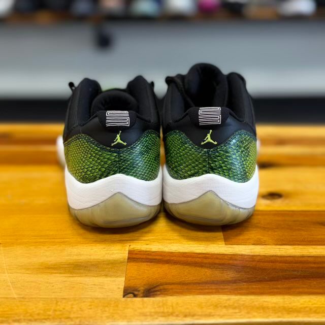 Jordan 11 Retro Low Green Snakeskin - Preowned
