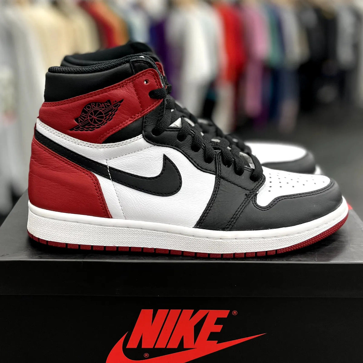 Jordan 1 Retro Black Toe (2016) - Preowned