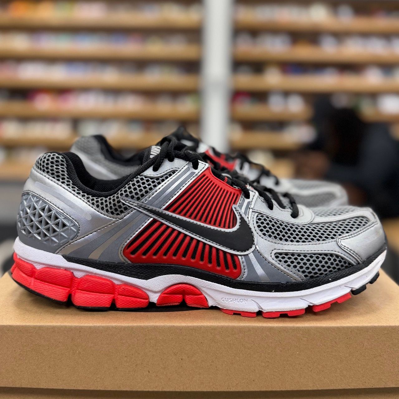 Nike Zoom Vomero 5 Bright Crimson Metallic Silver - Preowned