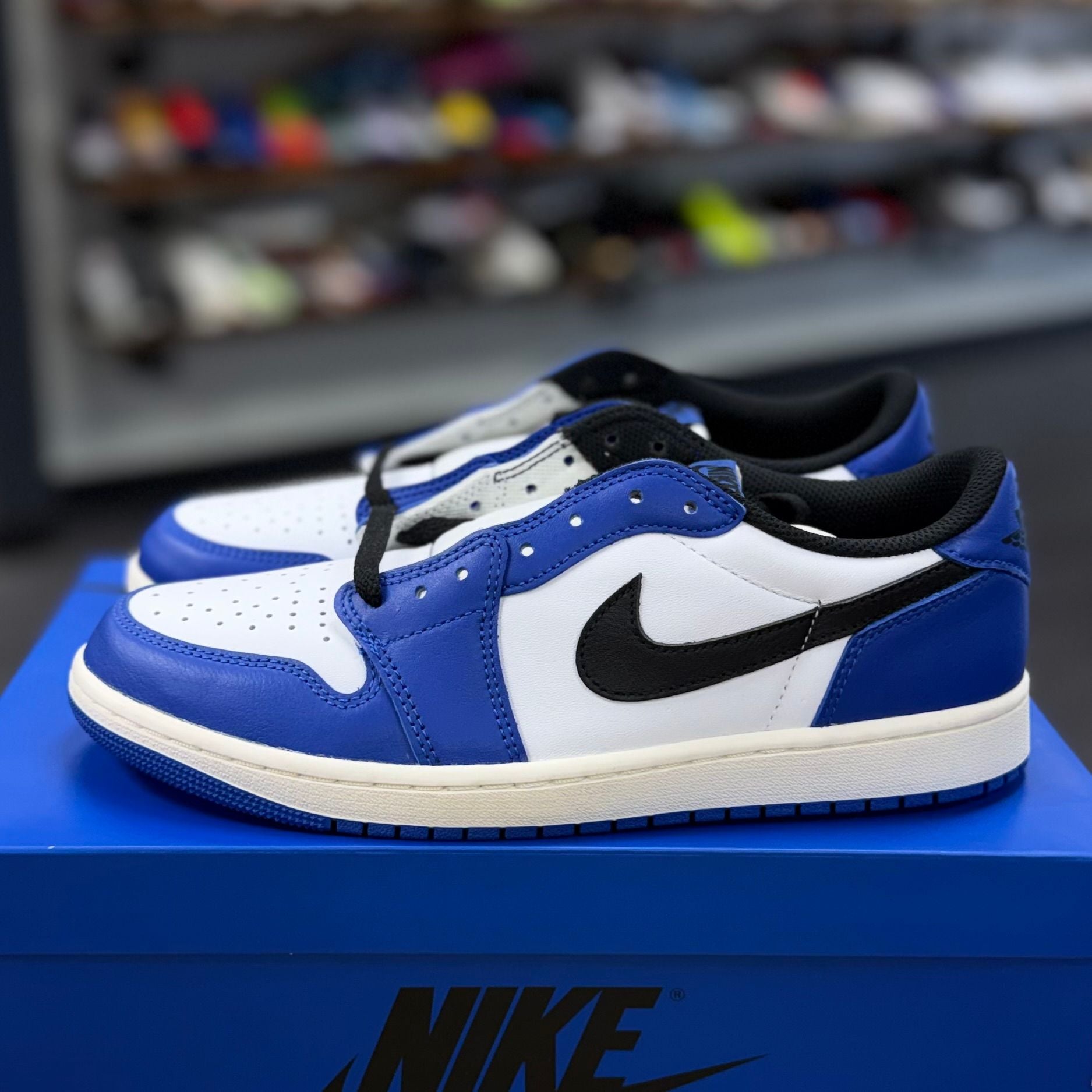 BRAND NEW STEAL - Jordan 1 Retro Low OG Game Royal