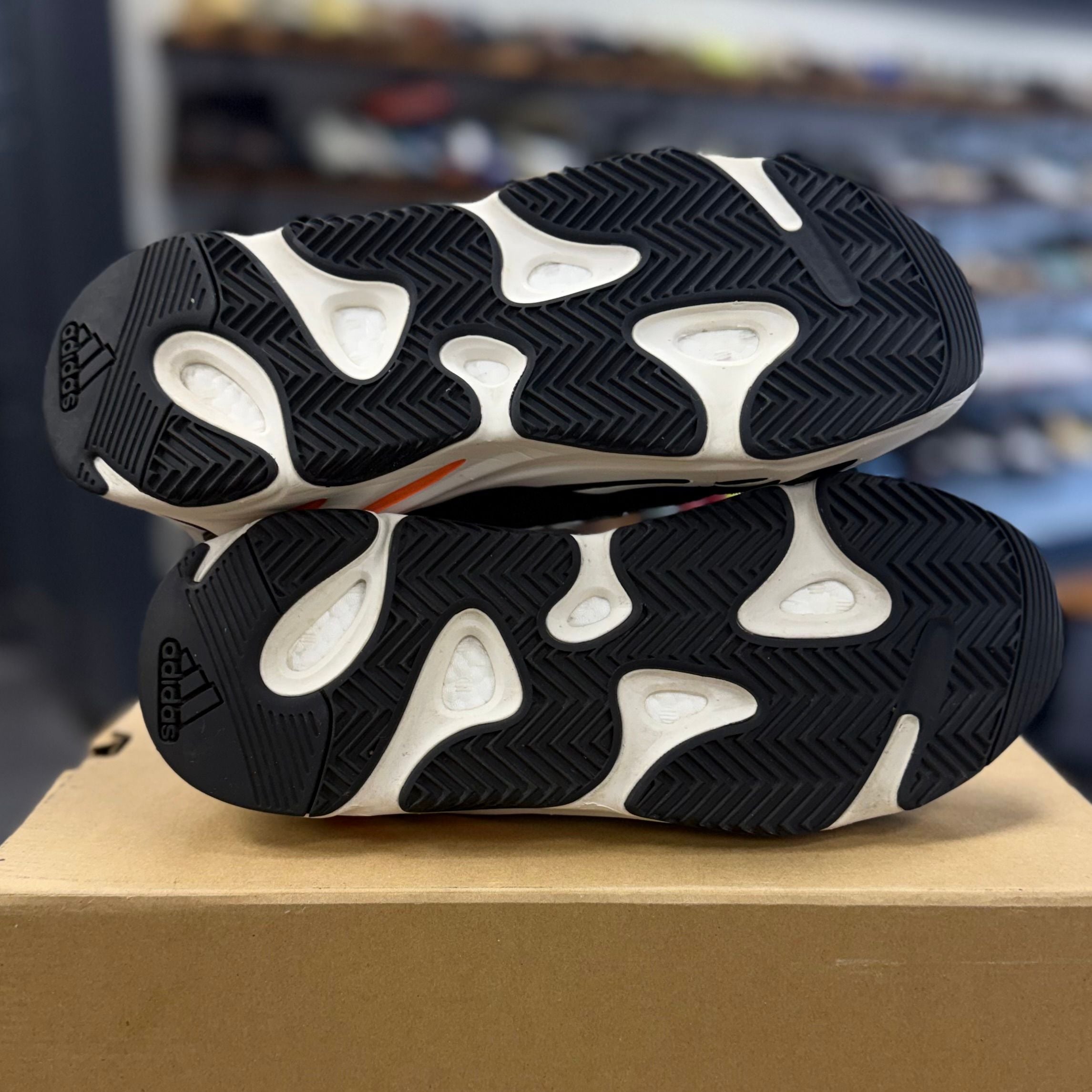 adidas Yeezy Boost 700 Wave Runner - Preowned