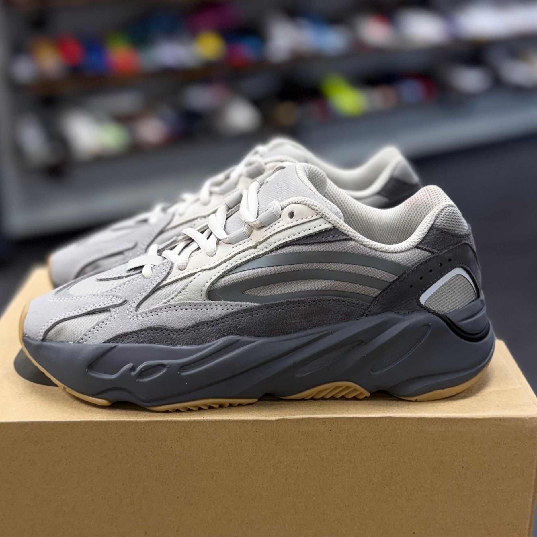BRAND NEW STEAL - adidas Yeezy Boost 700 V2 Tephra