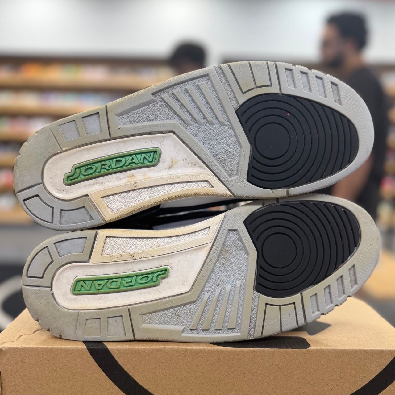 Jordan 3 Retro Green Glow - Preowned