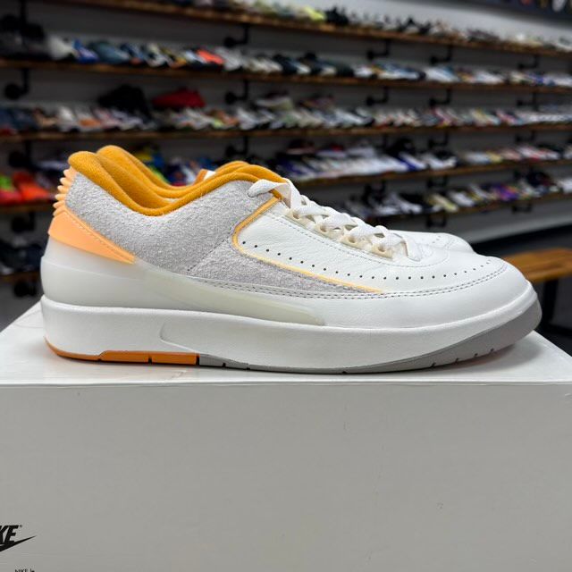 Jordan 2 Retro Low Craft Melon Tint - Preowned