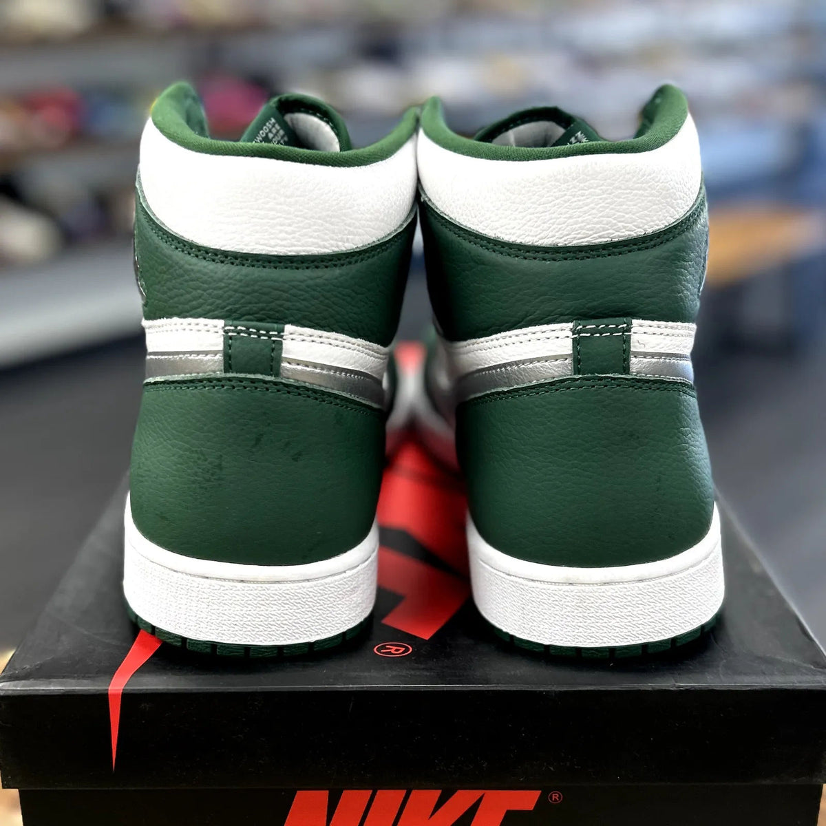 Jordan 1 Retro High OG Gorge Green - Preowned