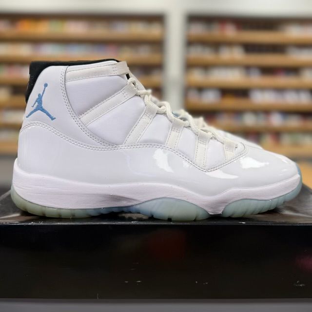 Jordan 11 Retro Legend Blue (2024) - Preowned