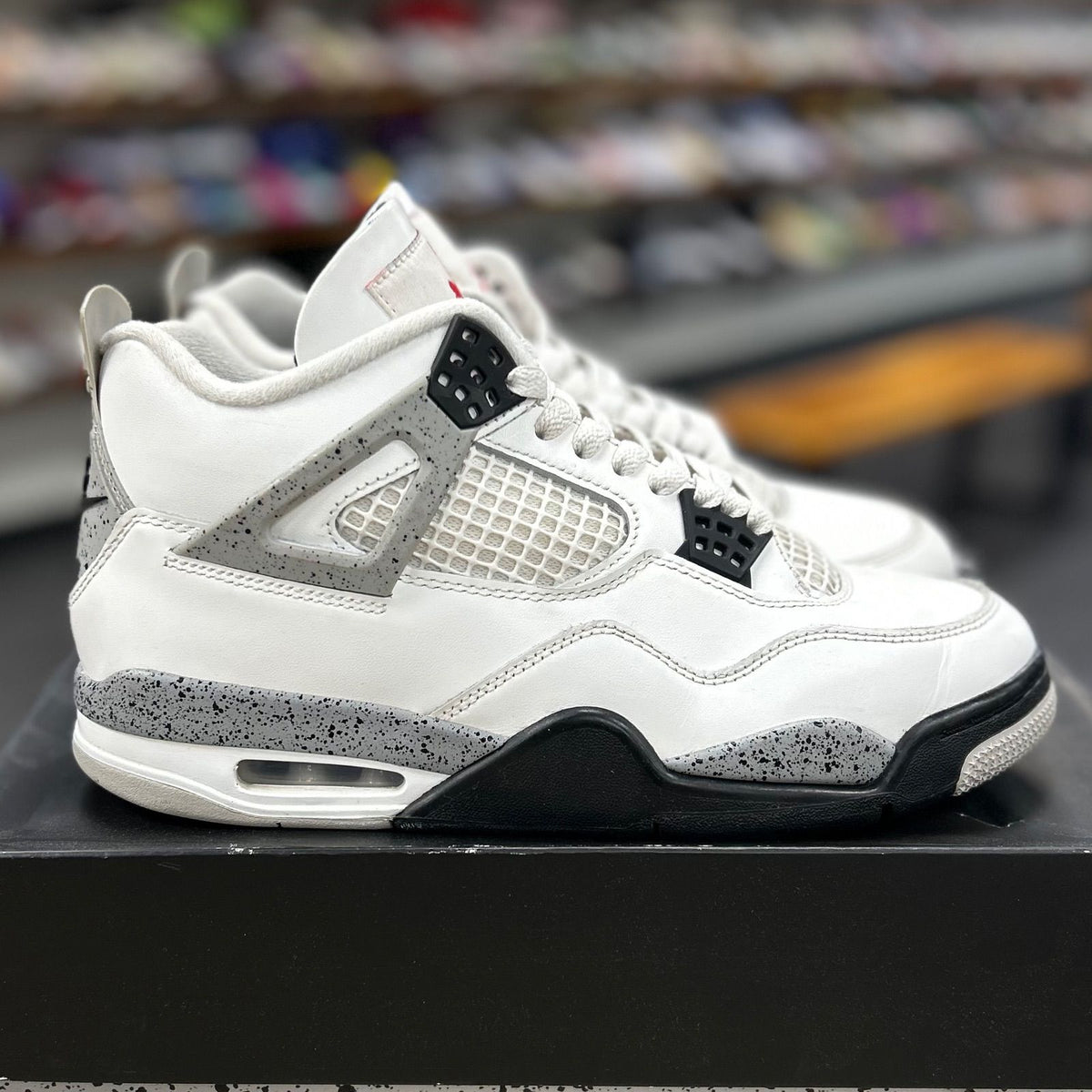 Jordan 4 Retro White Cement (2025) - Preowned
