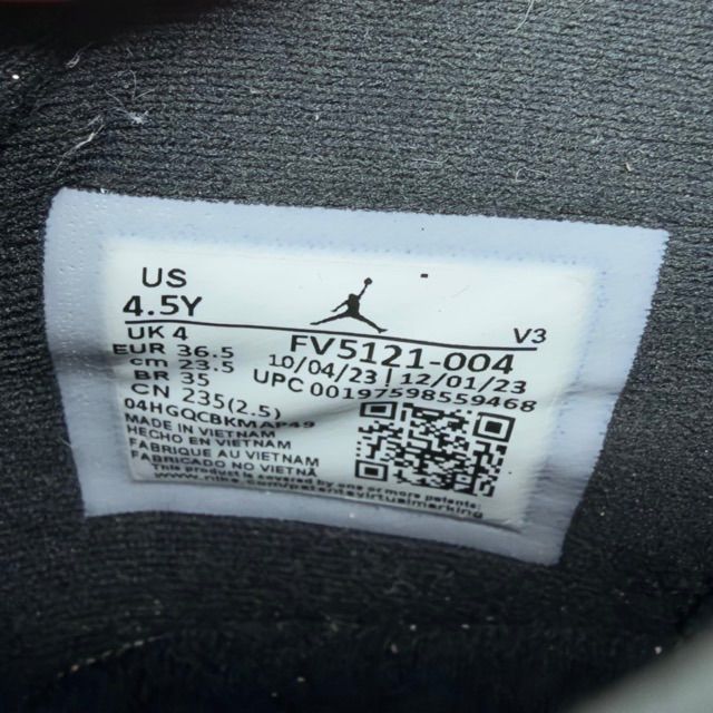 Jordan 11 Retro Low Space Jam (GS) - Preowned