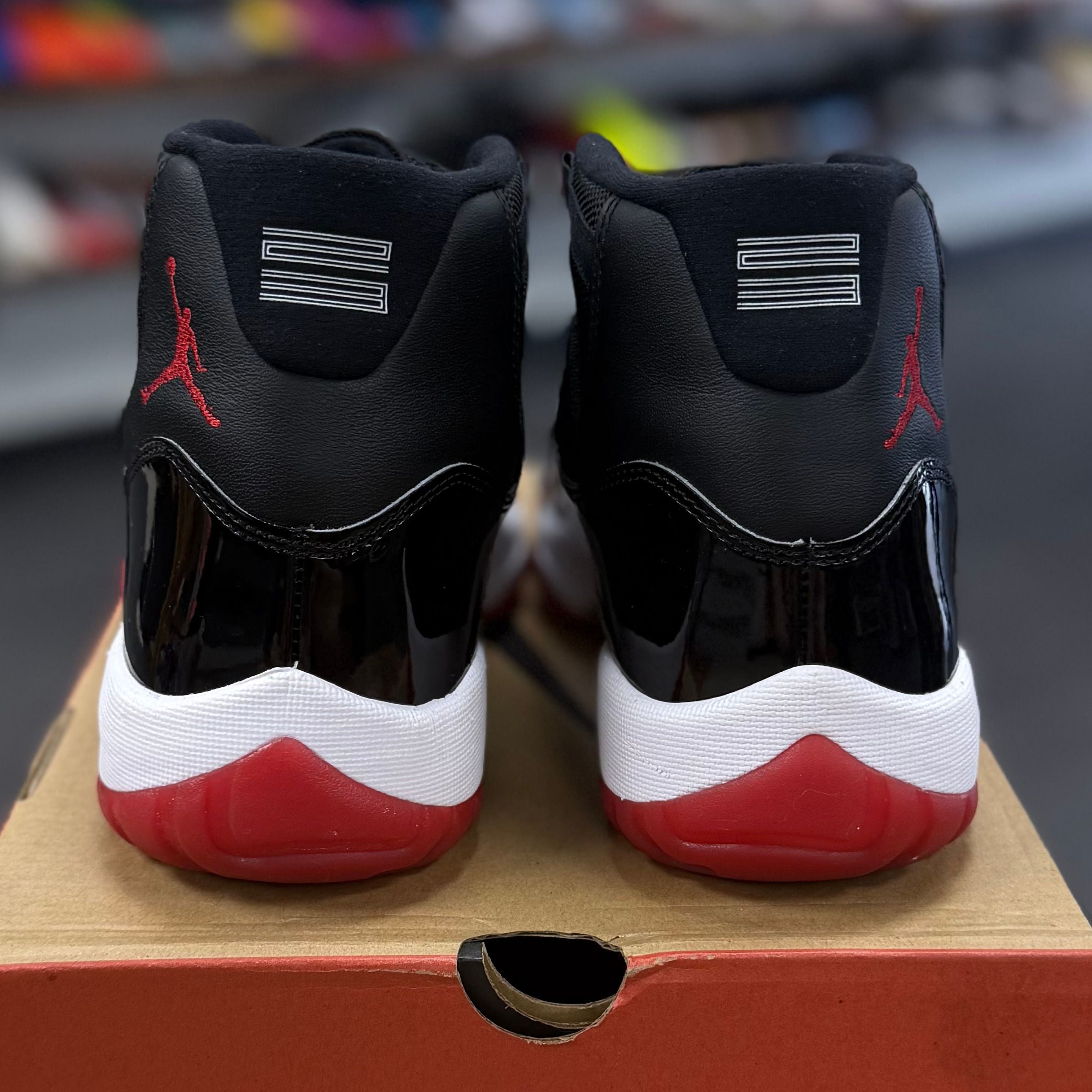 Jordan 11 Retro Playoffs Bred (2019) - Preowned
