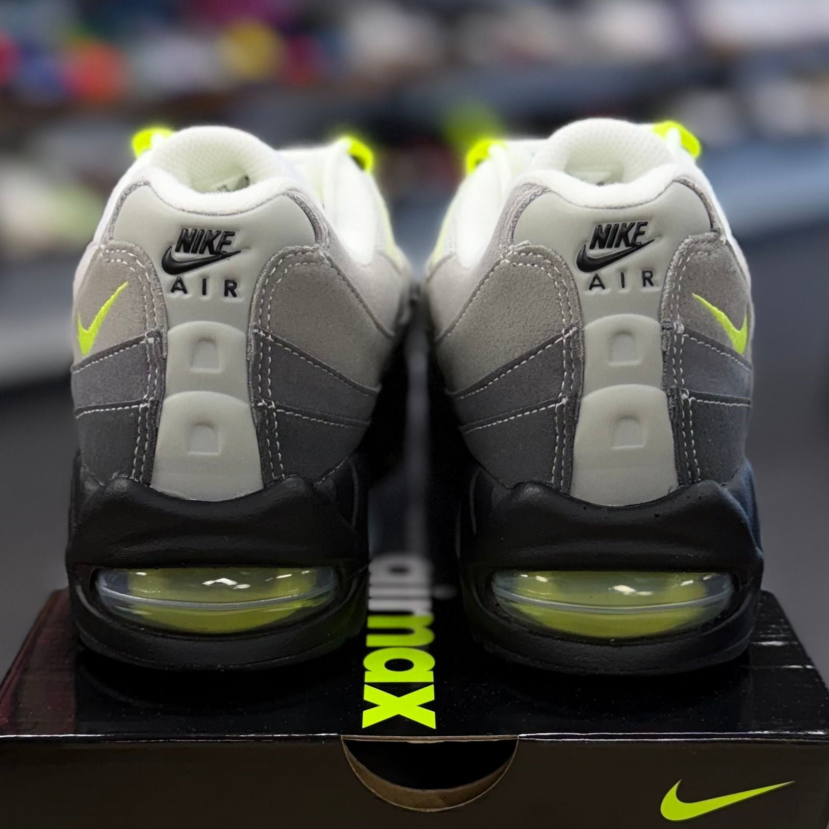 BRAND NEW STEAL - Nike Air Max 95 OG Big Bubble Neon (2025/2026)