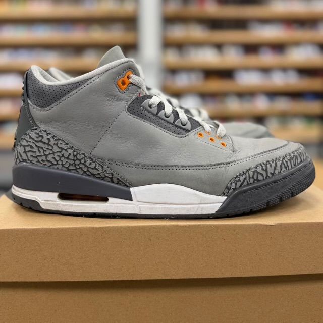 Jordan 3 Retro Cool Grey (2021) - Preowned