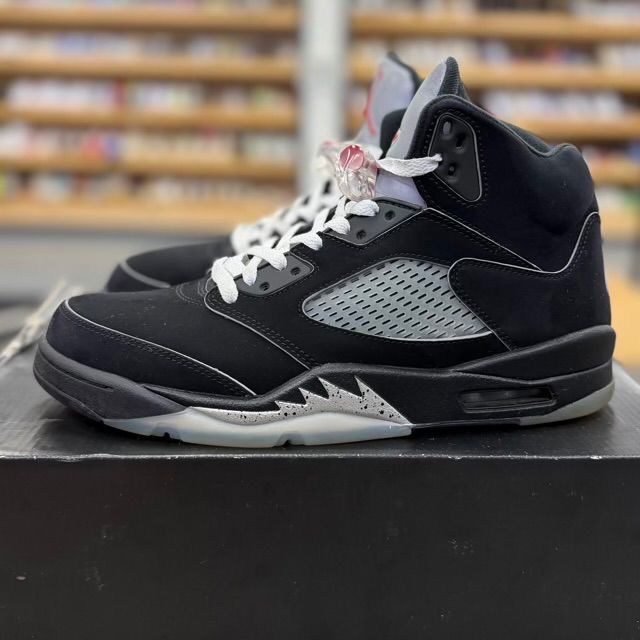 Jordan 5 Retro OG Black Metallic Reimagined - Preowned