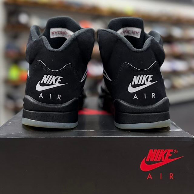 Jordan 5 Retro OG Black Metallic Reimagined - Preowned