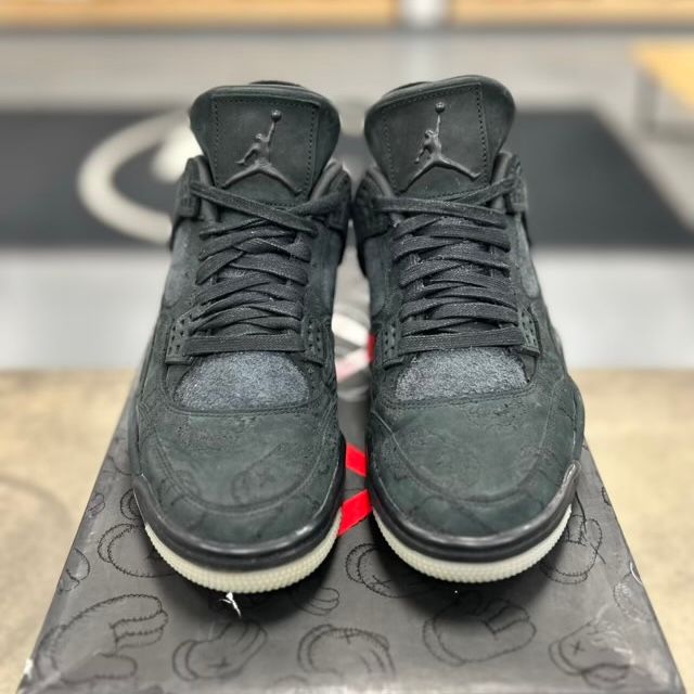 Jordan 4 Retro Kaws Black - Preowned