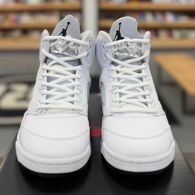 Jordan 5 Retro White Metallic (2026) - Preowned