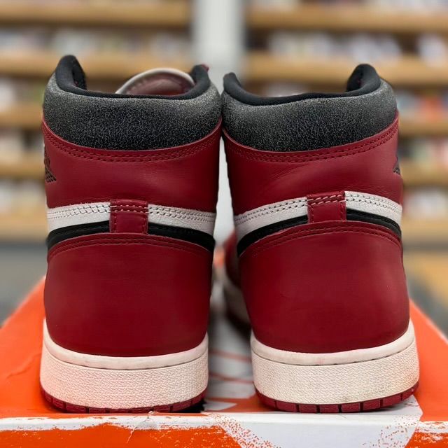 Jordan 1 Retro High OG Chicago Lost and Found - Preowned