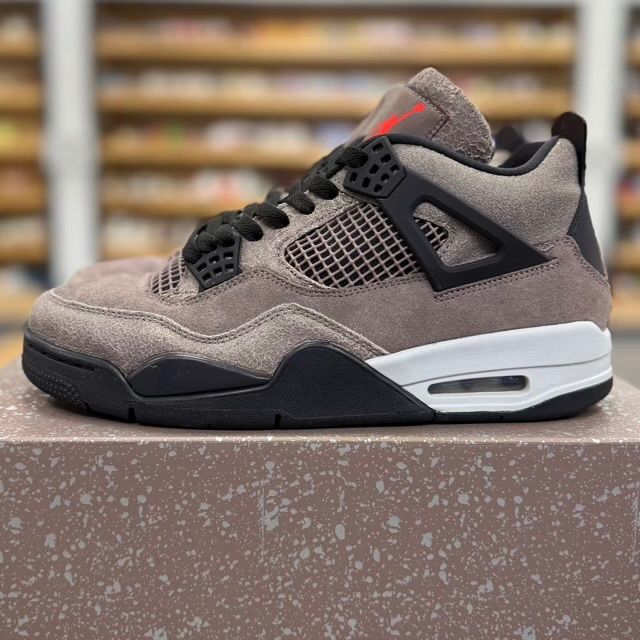 Jordan 4 Retro Taupe Haze - Preowned