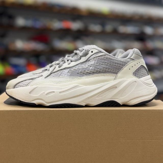 adidas Yeezy Boost 700 V2 Static - Preowned