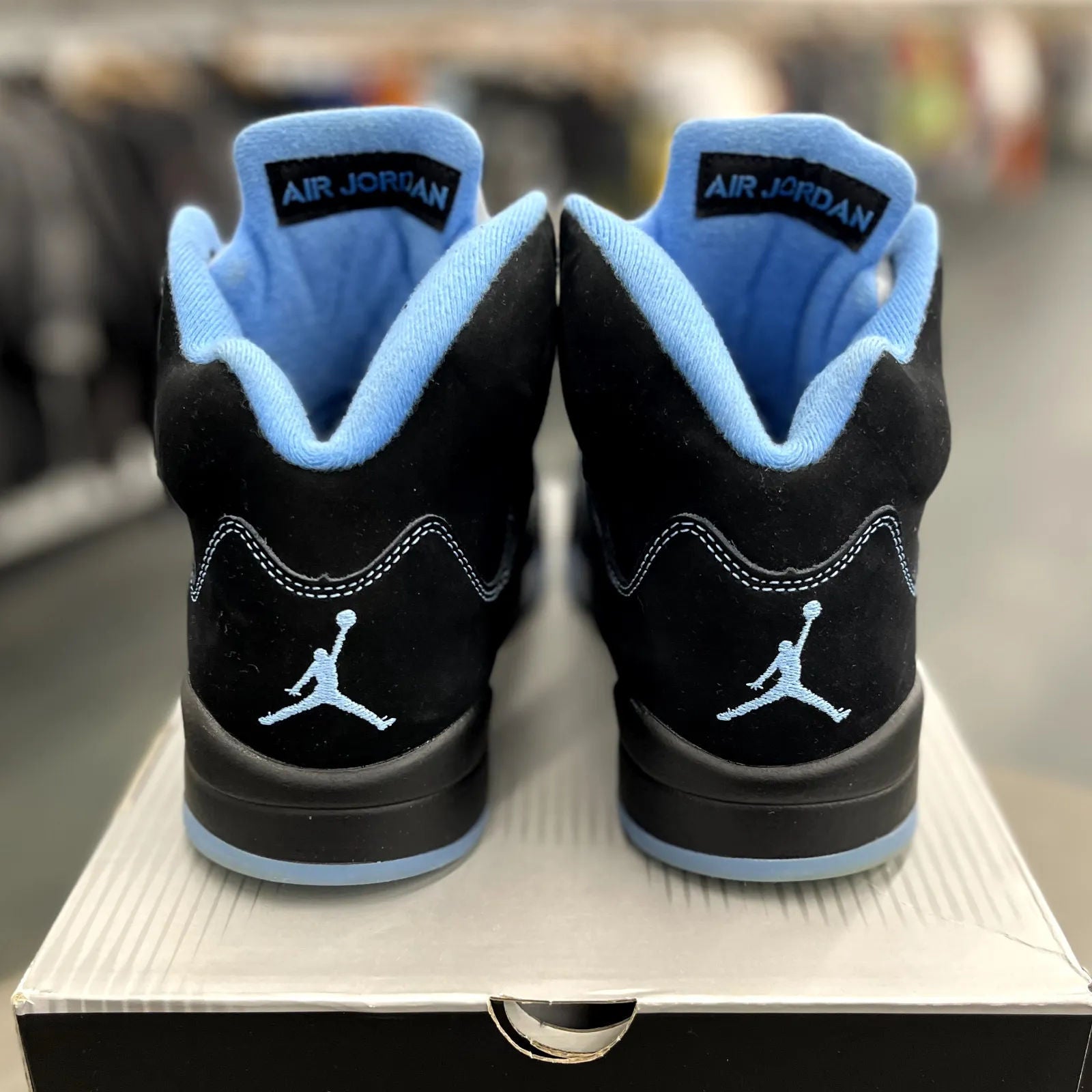 Jordan 5 Retro Black University Blue (2026) - Preowned