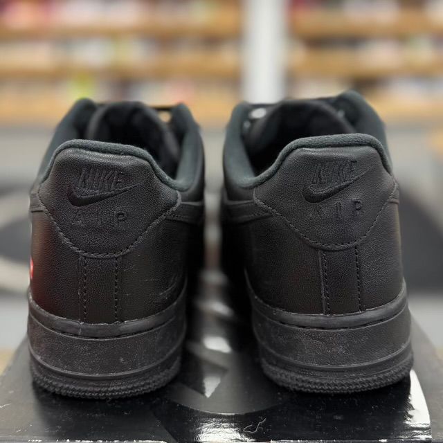 Nike Air Force 1 Low Supreme Black - Preowned