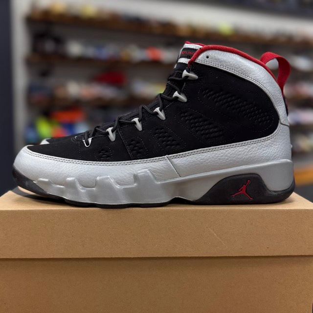 Jordan 9 Retro Johnny Kilroy - Preowned