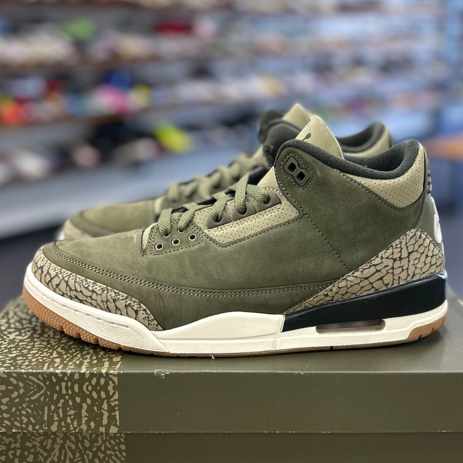 Jordan 3 Retro Family Affair - Preowned