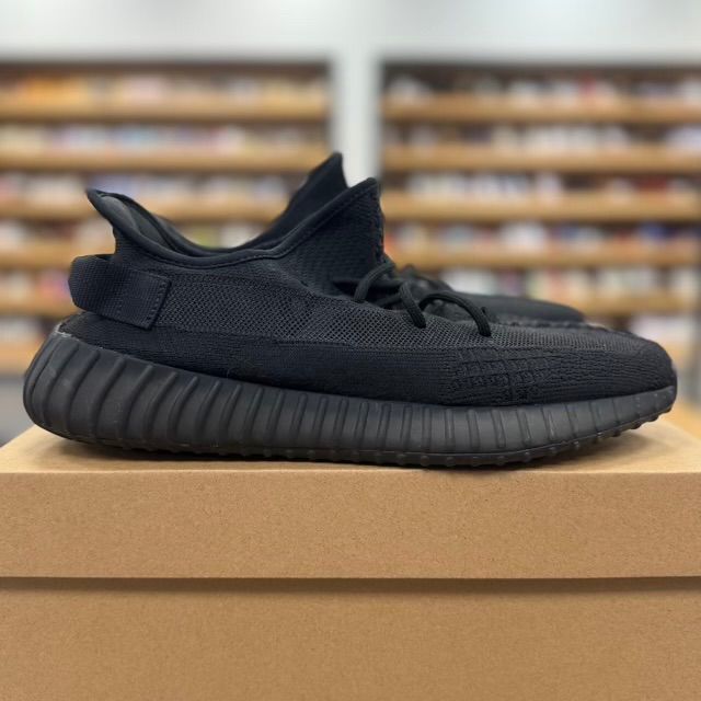 adidas Yeezy Boost 350 V2 Onyx - Preowned
