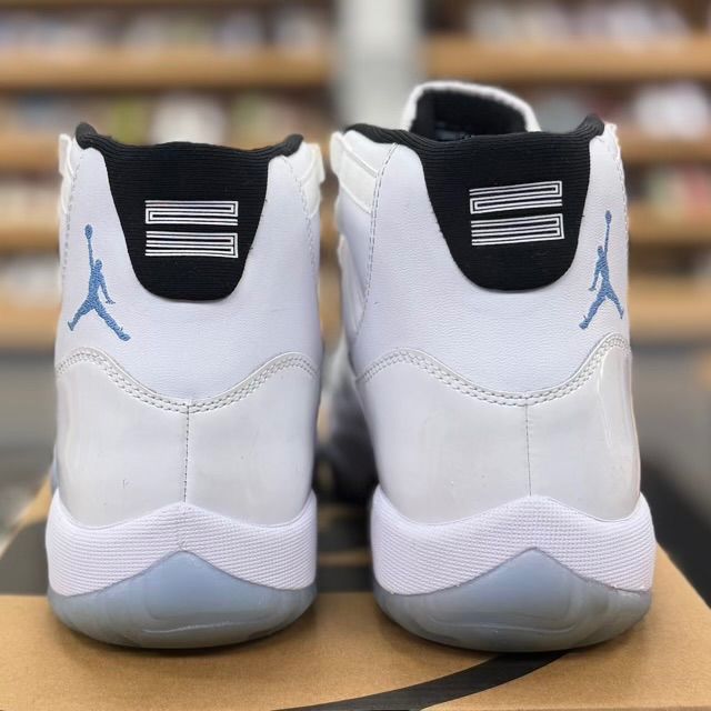 Jordan 11 Retro Legend Blue (2024) - Preowned