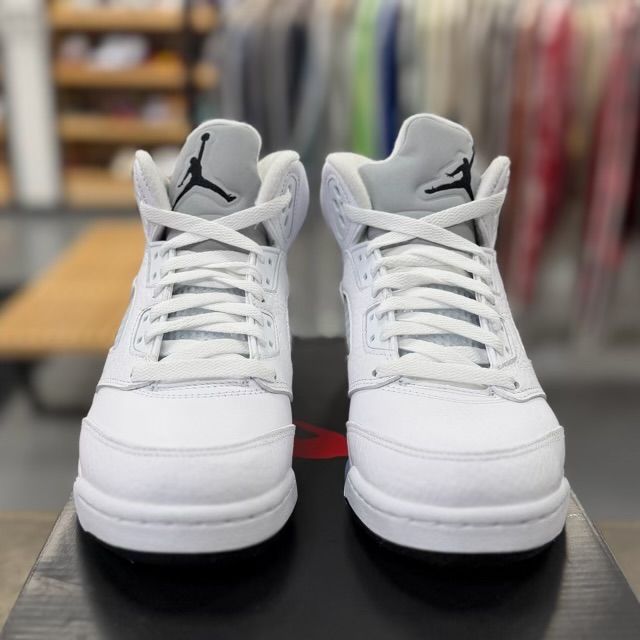 Jordan 5 Retro White Metallic (2026) (GS) - Preowned