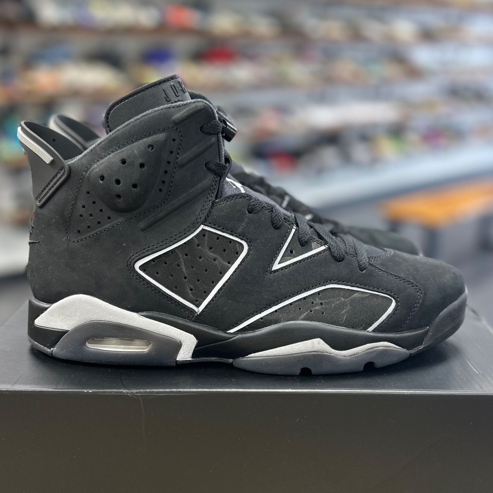 Jordan 6 Retro Cap and Gown - Preowned