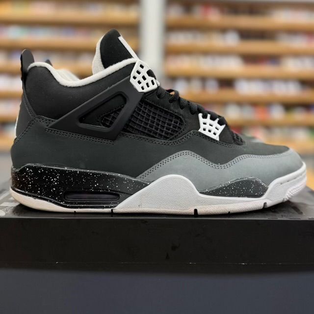Jordan 4 Retro Fear (2024) - Preowned