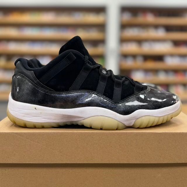 Jordan 11 Retro Low Barons - Preowned