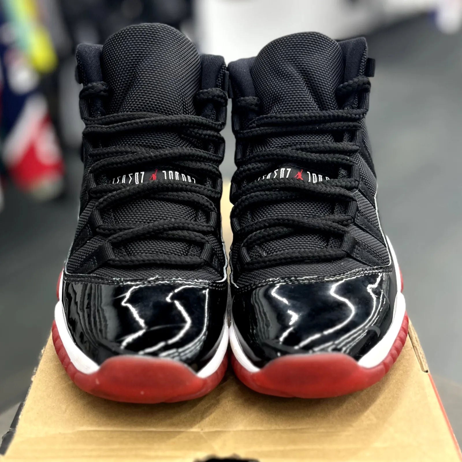 Jordan 11 Retro Playoffs Bred (2019) (GS) - Preowned