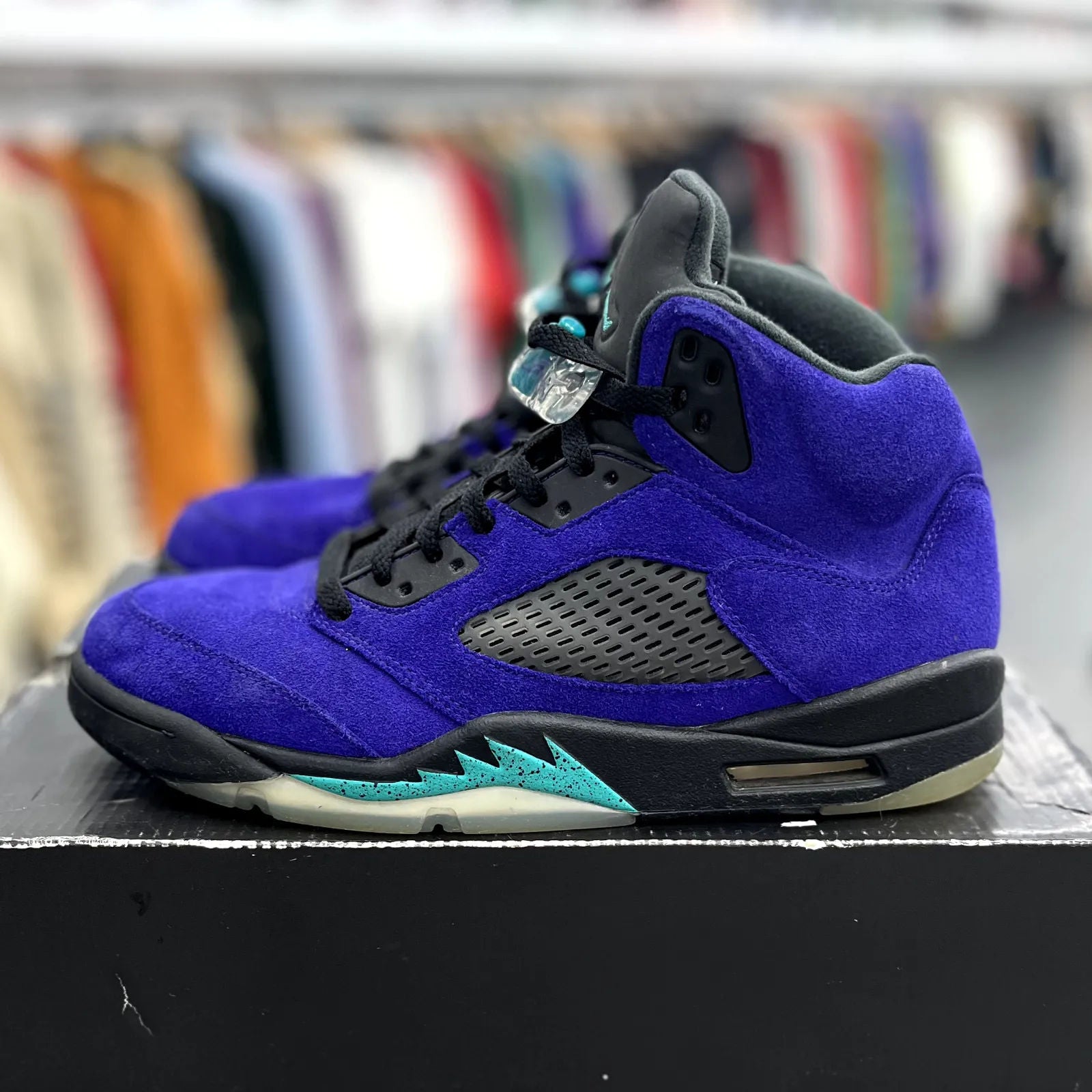 Jordan 5 Retro Alternate Grape - Preowned